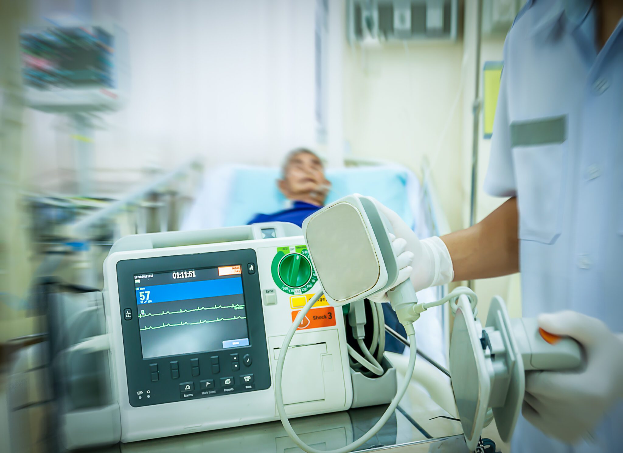 Defibrillator scaled